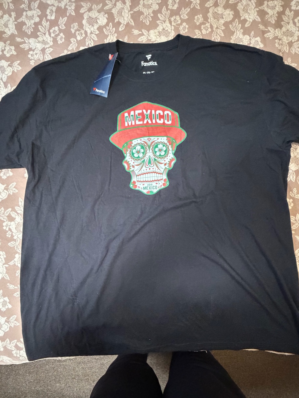 Fanatics Black Tee with Red & Green Mexico Sugar Skull Graphic